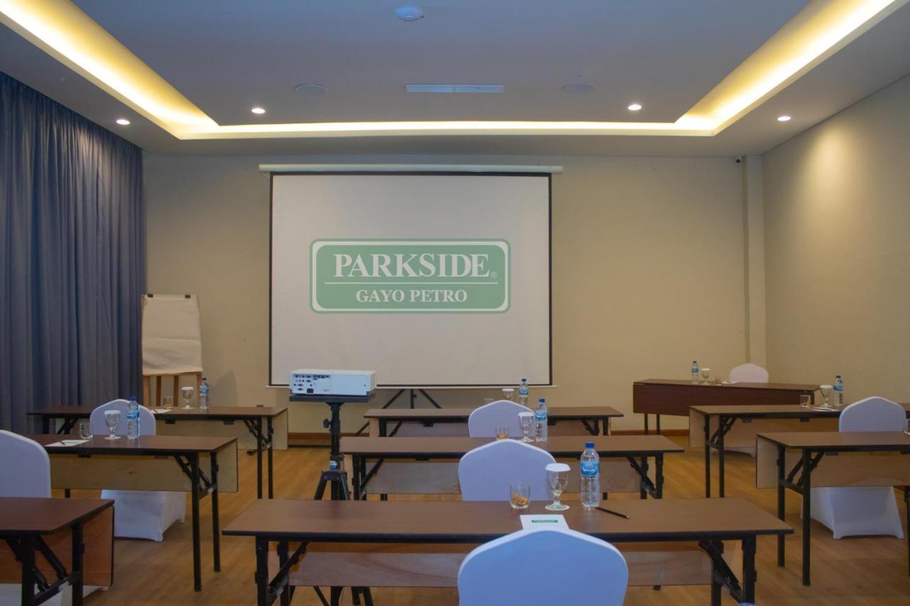 Parkside Gayo Petro Hotel Takengon Bagian luar foto